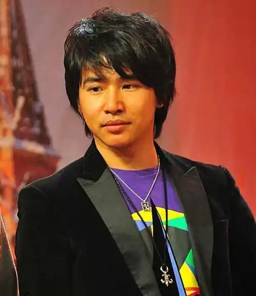 欧弟:替父还债15年,女友被兄弟"挖走",如今娶妻又生女