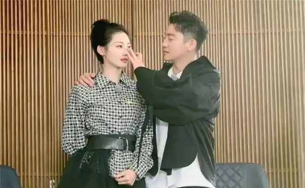 桀骜不驯的郑恺:对鹿晗撂脸子,把华晨宇说哭了,他哪来的底气?