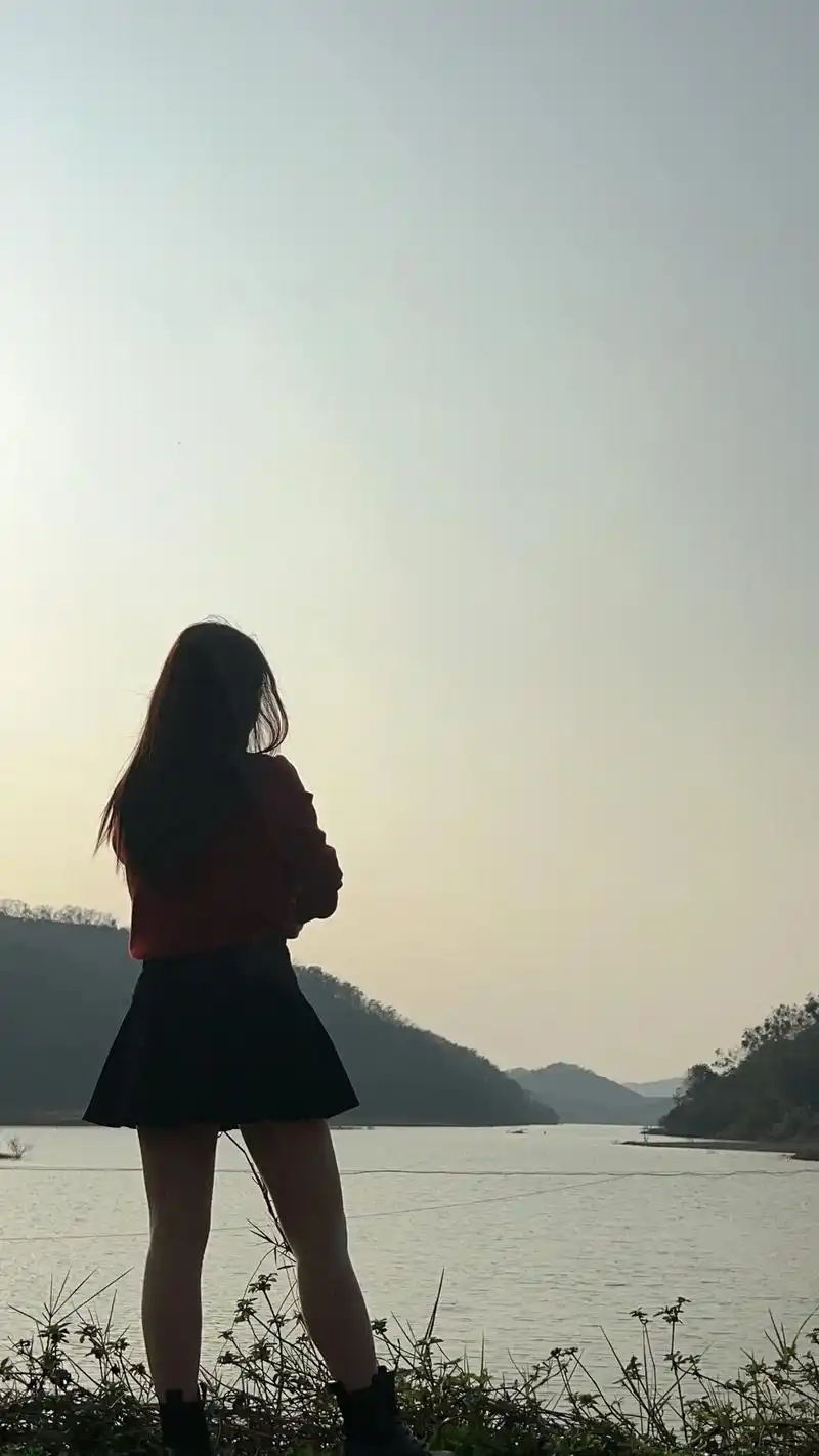 看看傍晚的美景 #日落🌄 #夕阳下的背影 #老家风景 - 抖音