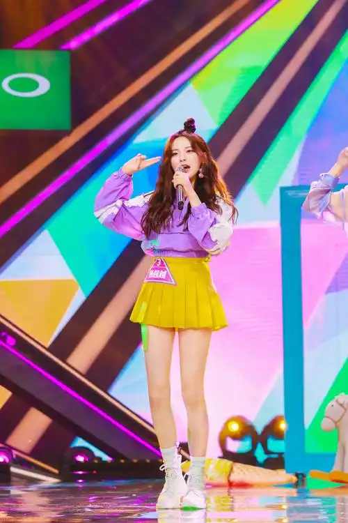 杨超越《创造101》最新图片