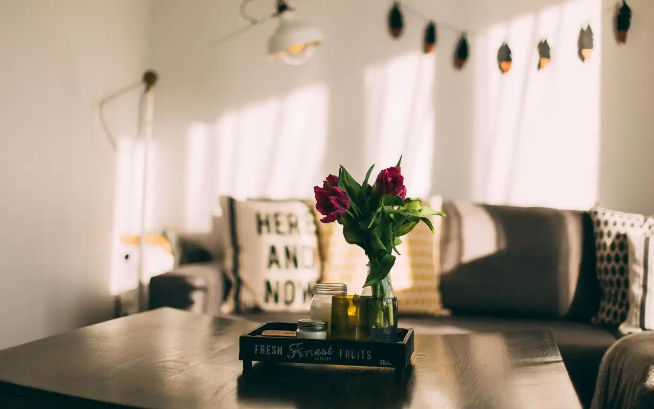 清新文艺花瓶居家静物图片电脑壁纸