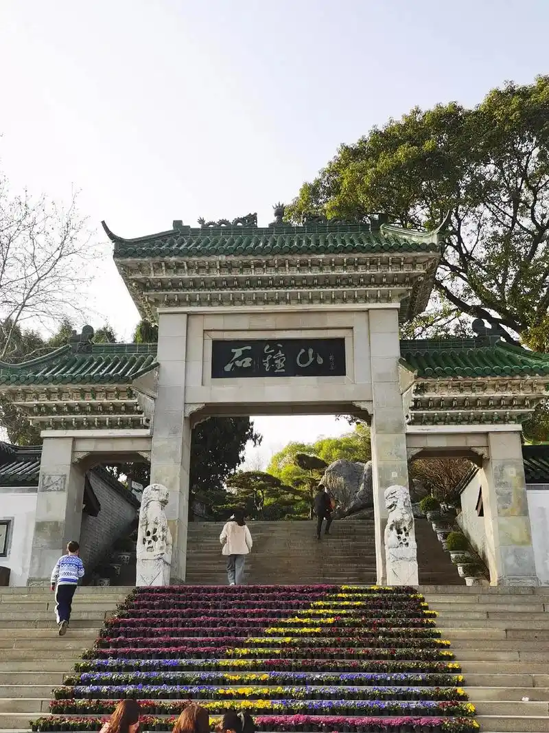 江西湖口县石钟山景区,十分袖珍,但也不失韵味.东坡先生的一篇 - 抖音