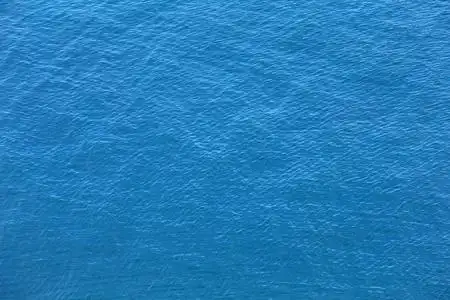 夏天的几点思考蓝色的水,与太阳的几点思考照片