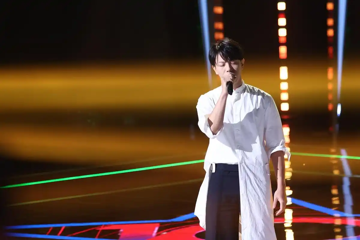 韦礼安在《中国好声音》舞台上