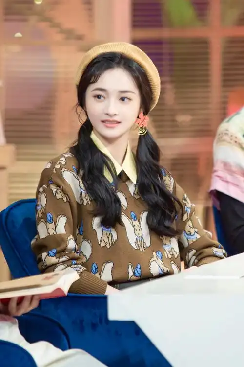 周洁琼喜欢你我也是双马尾造型营业实现棒签零突破