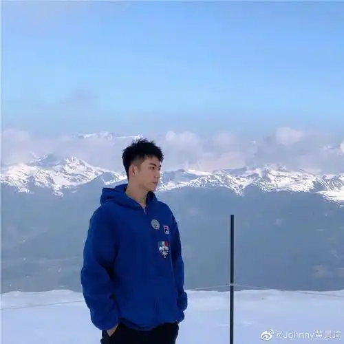 黄景瑜穿搭壁纸