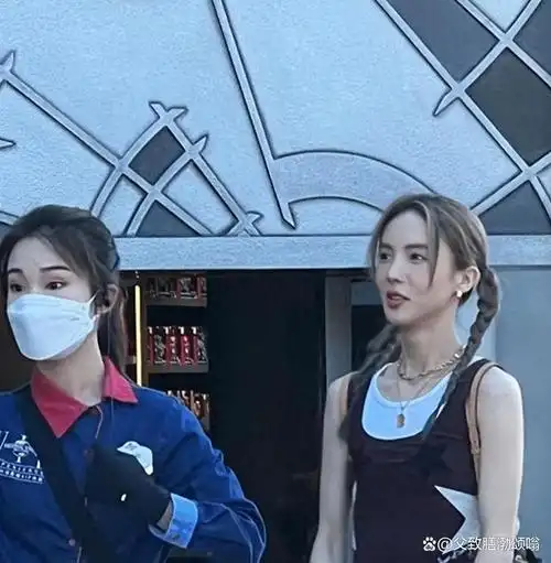 金晨与李一桐友谊亮眼