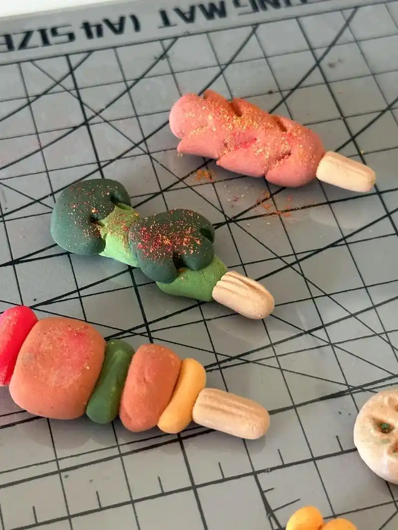 来吃烧烤串串啦9695.#手工diy #超轻粘土 #手工 # - 抖音