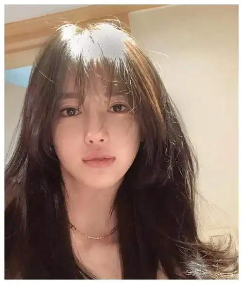 潘南奎一直"嘟嘴笑"的秘密,大笑照片流出后,这嘴角没少花钱!