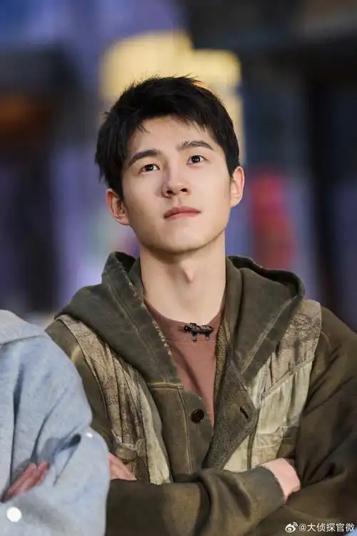 【#大侦探城市暗影#高清剧照】之刘膜王@刘昊然turbo:西柚市世纪苑小