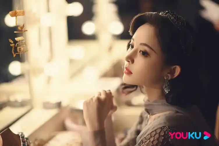 有一种韵味美叫做古力娜扎穿旗袍