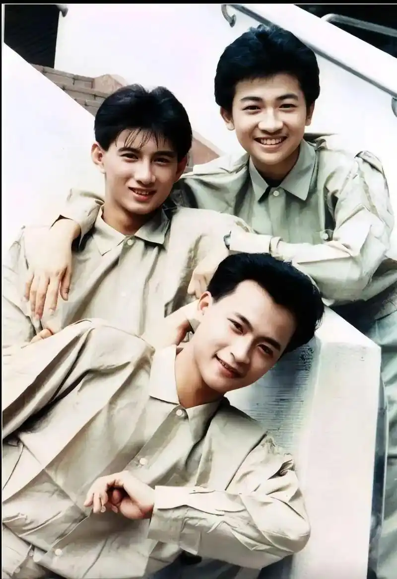 一代人的回忆 小虎队1988年成立第一次解散1991年,再