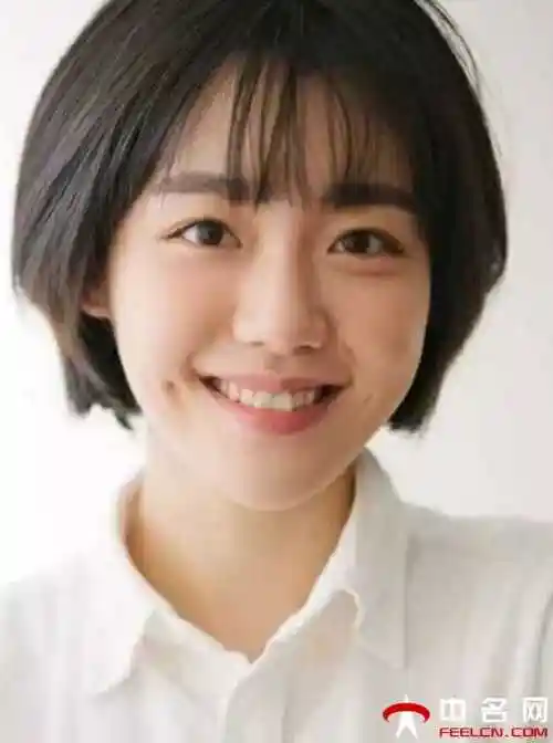 女生短发发型高中甜美又有活力