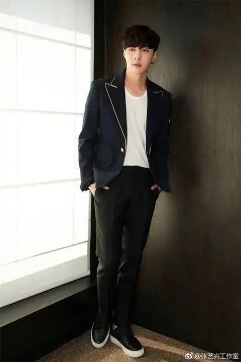帅哥照片帅哥明星张艺兴休闲西装高清写真图片13帅哥猛男文章小虾米