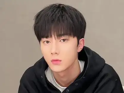 成都男士发型设计 #微分碎盖 微分碎盖修剪教程来了,拿给你的tunyy