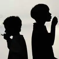 二人兄弟背影头像两张