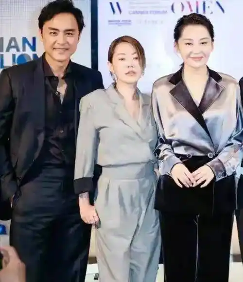 原创两人同台差距一目了然许晴出众轻松艳压小s