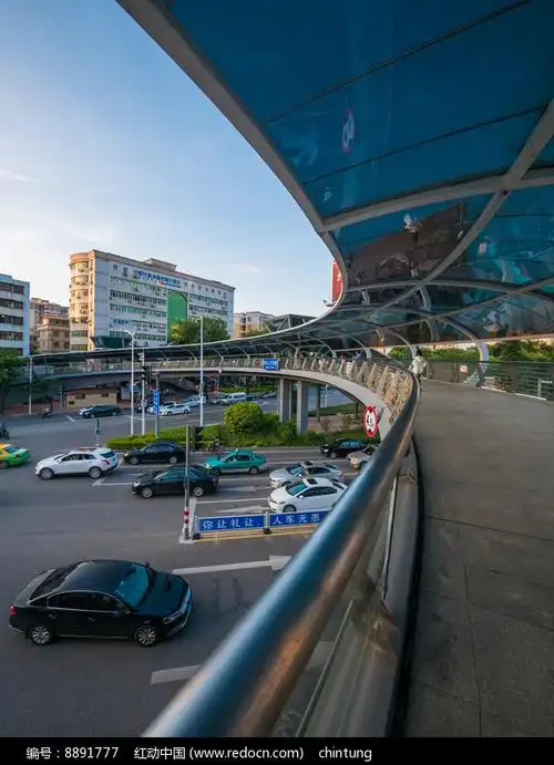 惠州东平人行天桥下的交通