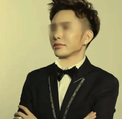 富婆莹少再度开撕网红徐良!