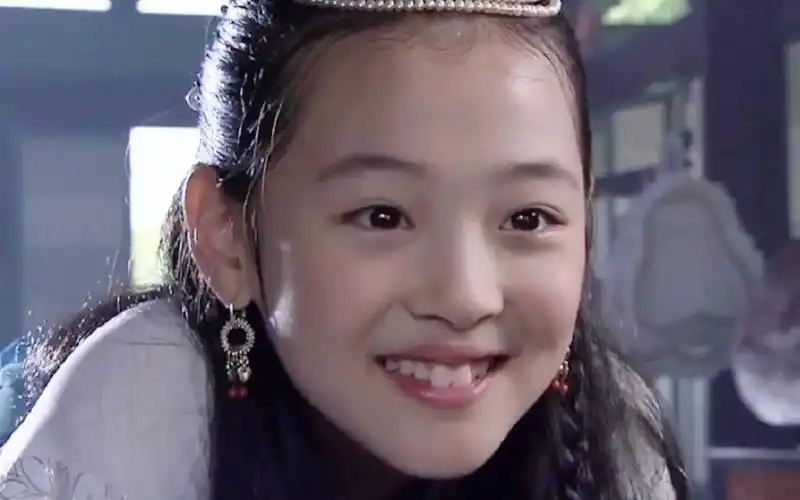 十一岁的崔雪莉