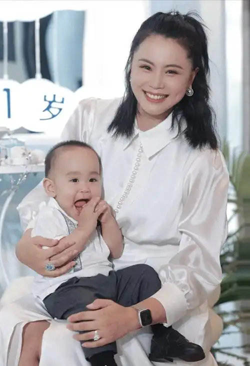 女排名将曾春蕾:奥运会留心痛,现在是两个孩子的妈妈