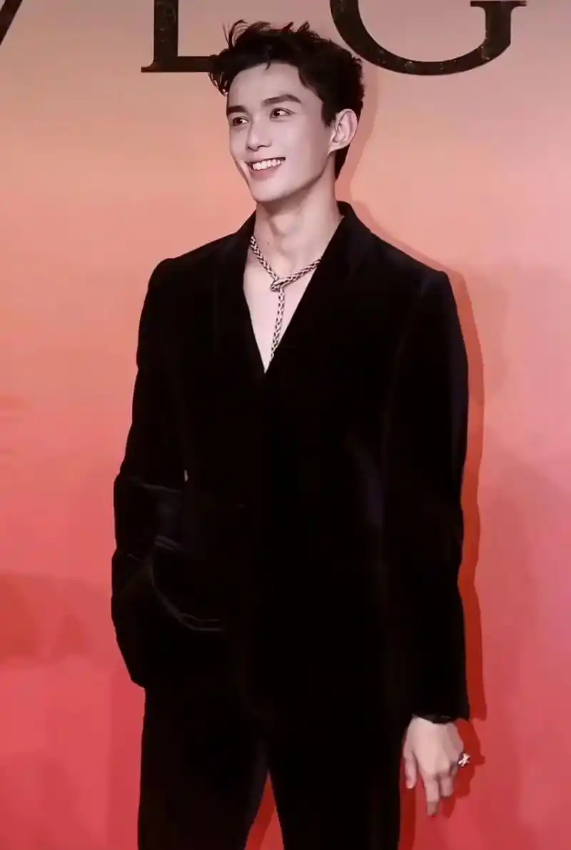 吴磊|巴黎宝格丽活动安排.磊磊宝格丽灵蛇活动时间是: d1  - 抖音