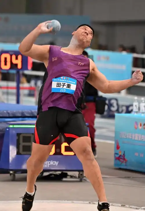 田径全国室内锦标赛田子重获男子铅球冠军