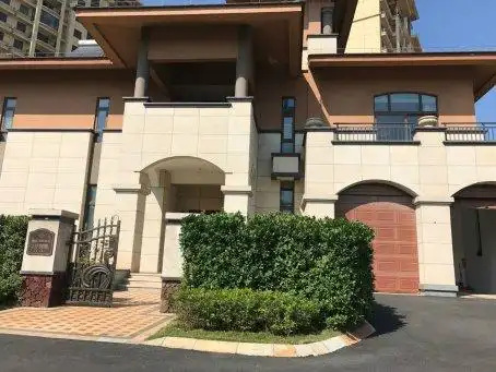 海口观澜湖九里联排别墅,售价390万.带私人300平花园泳池