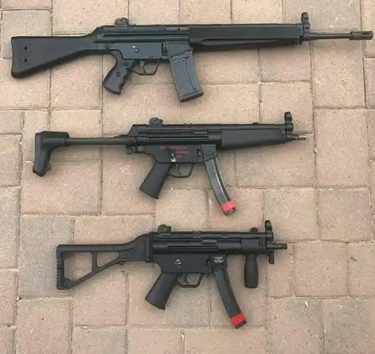 轻武器欣赏本次登场的绝大多数是冲锋枪