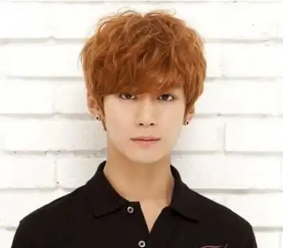 最抢眼男生蓬松发根定位烫发型图片