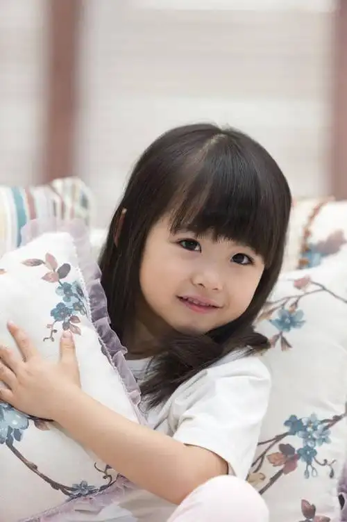 北京,日光,中国,亚洲,仅一个人,睡衣,图片,房屋,靠枕,休闲装,黄种人