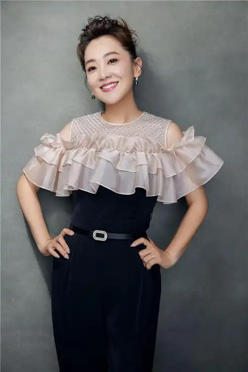 央视主持人月亮姐姐首部育儿随笔出版讲述怀孕育儿的亲身经历