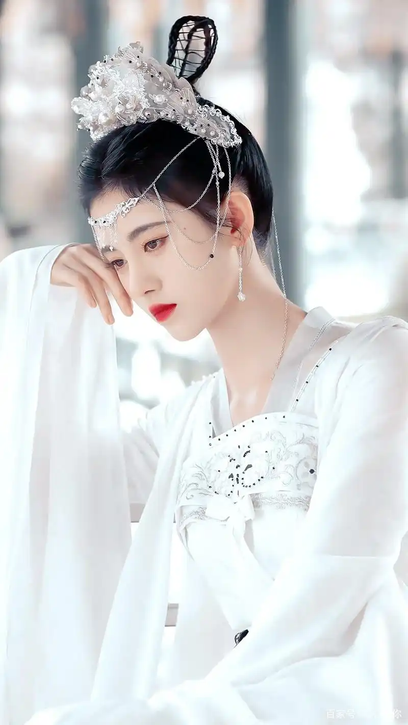 古装美女鞠婧祎