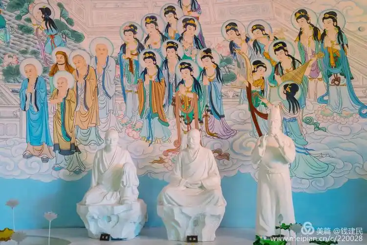 莲池海会的雕像与壁绘(局部).