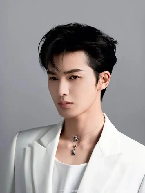 朱正廷微博更新新壁纸