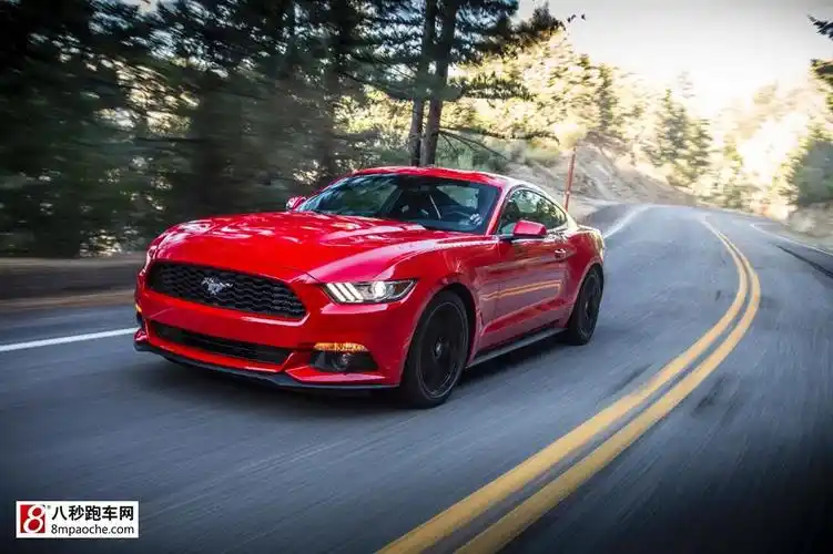 福特mustang(野马)是今年上半年全球最受消费者青睐,销量最佳的跑车