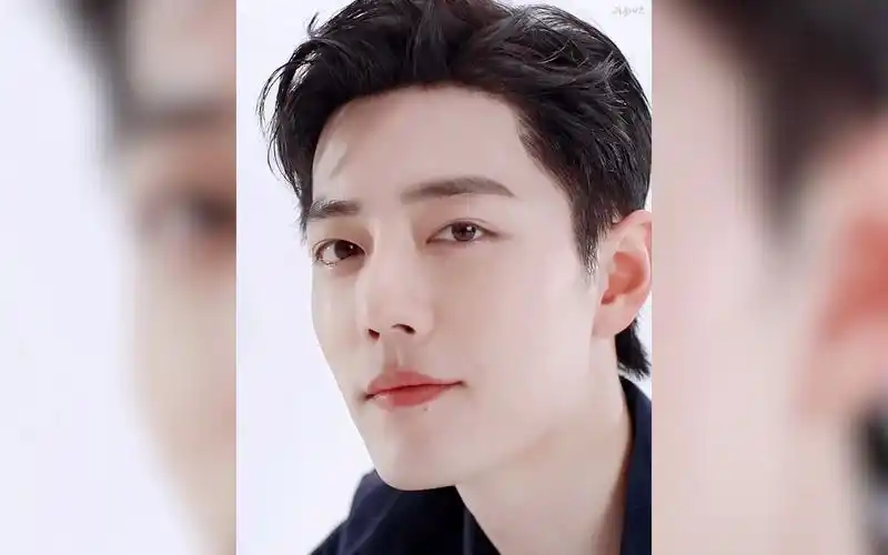 肖战怼脸拍 这才叫神仙颜值