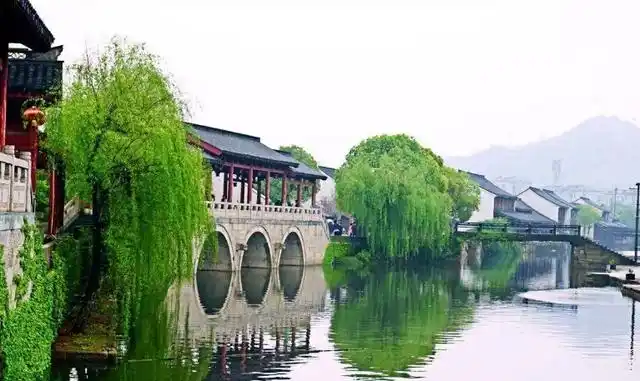 藏在浙江的江南水乡,老街依河而建,古老而又沧桑,就在绍兴!