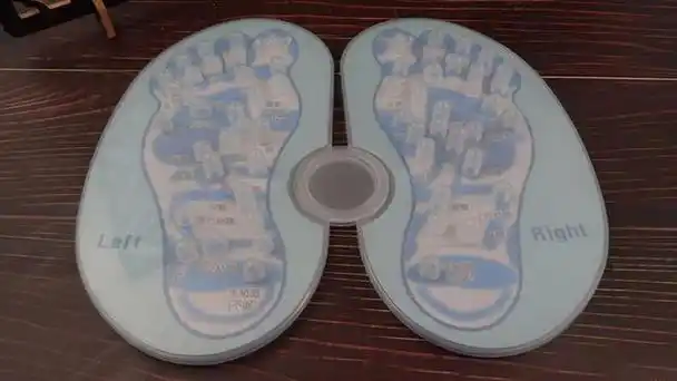 如果觉得繁琐,也有一个省事的方法,懒人按摩法,是我经常用来按摩脚底