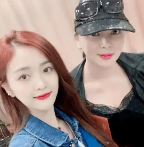 娱乐圈已没有穷人,星二代,富二代扎堆,"杨超越们"难出头_妈妈_家境