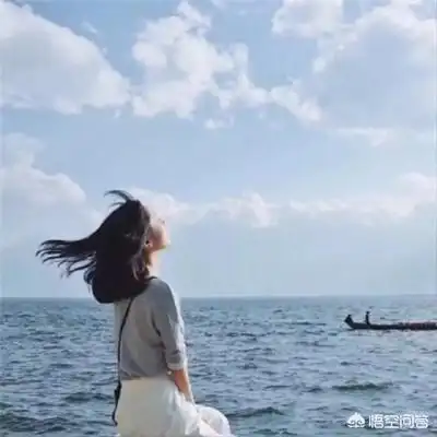 用后背做微信头像的女人是什么心理