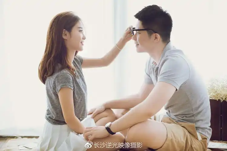 白色情人节这才叫做情侣照你那只能叫合影