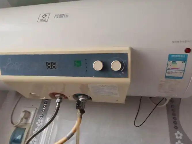 【超品预售】ao史密斯电热水器80升大容量e80vds 安全隔电 节能 家用