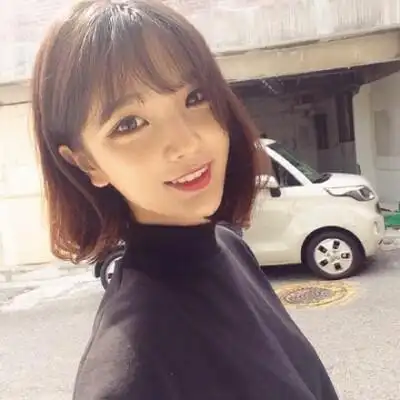 短发 空气刘海 女生头像