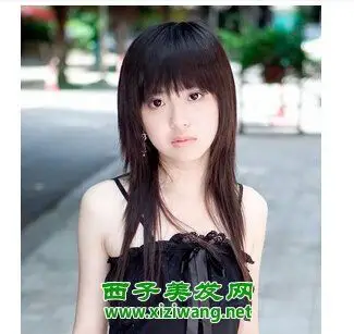 适合女生的中长碎发流行发型