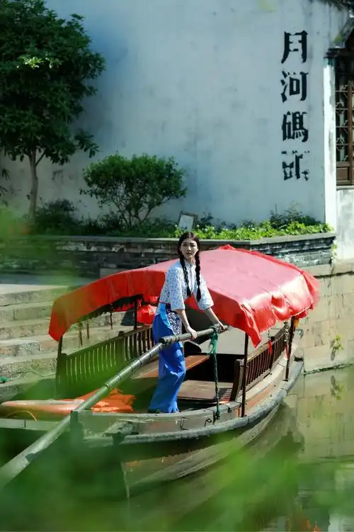 江南水乡清纯的美眉美图