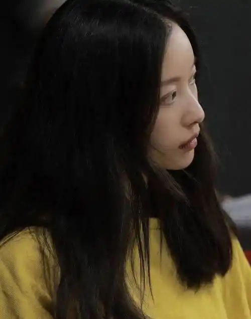 倪妮素颜排练照干净素雅的妮