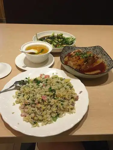 你是不是也一个人在吃饭