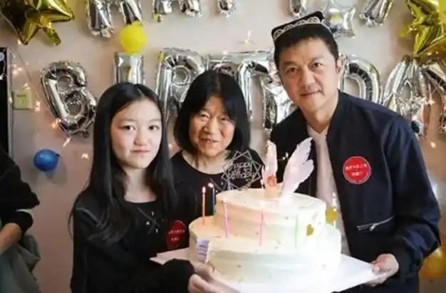 回顾演员李亚鹏受不了王菲满脸的嫌弃余生不会辜负小19岁女友