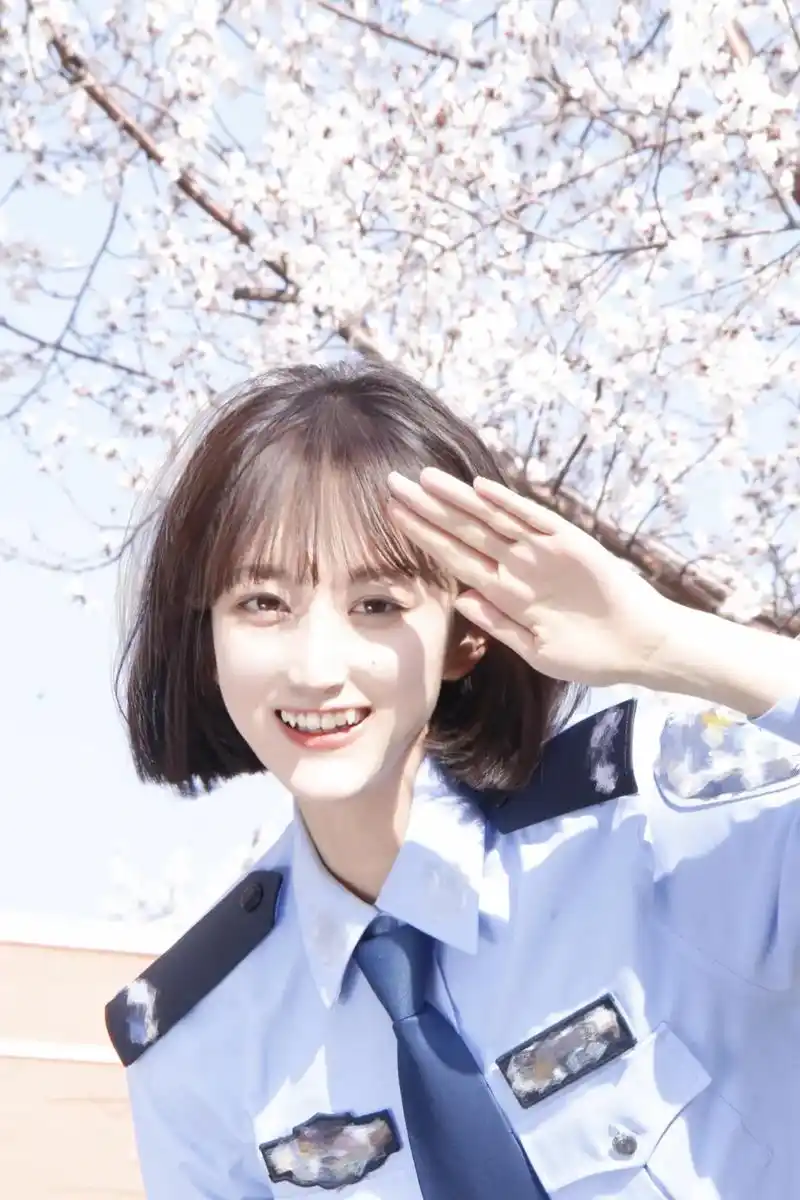 浅看一下虎牙合集叭～#警校生#虎牙#治愈系笑容  #短发#少 - 抖音